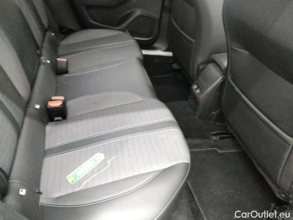  Peugeot  2008  Allure Business 1.2 PureTech 130CV BVA8 E6d #38