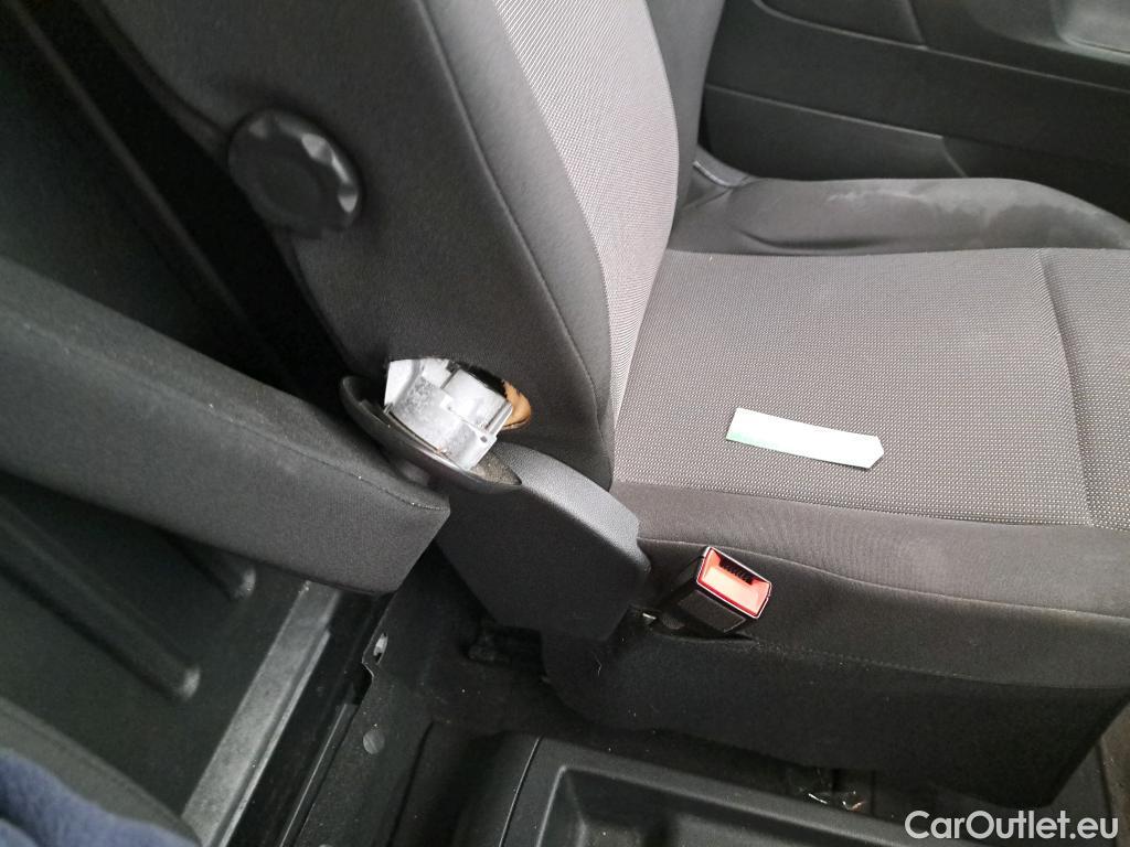  Citroen  Berlingo CITROEN  / 2018 / 4P / Fourgonnette M 650kg BlueHDi 75 S&S BVM Club #8