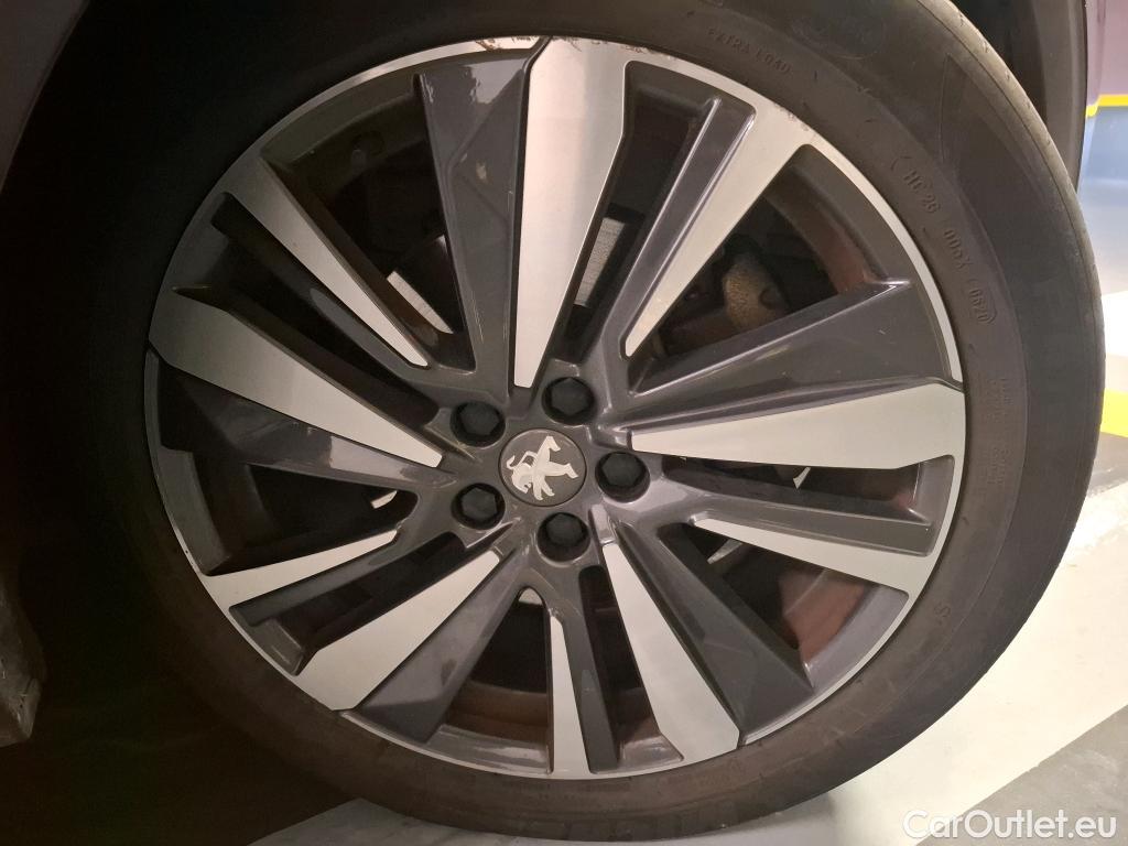  Peugeot  3008 PEUGEOT  / 2016 / 5P / SUV Hybrid4 300 e-EAT8 GT #14