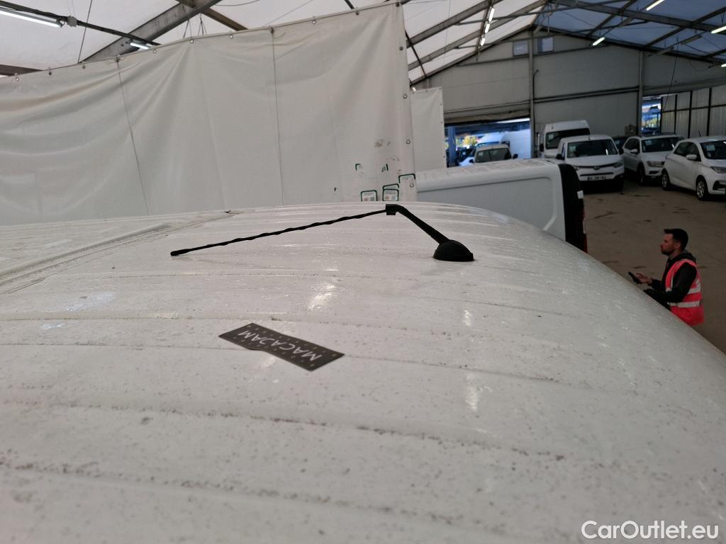  Peugeot  Boxer PEUGEOT  VU 4p Fourgon BLUEHDI 110 PREMIUM 330 L1H1 #58