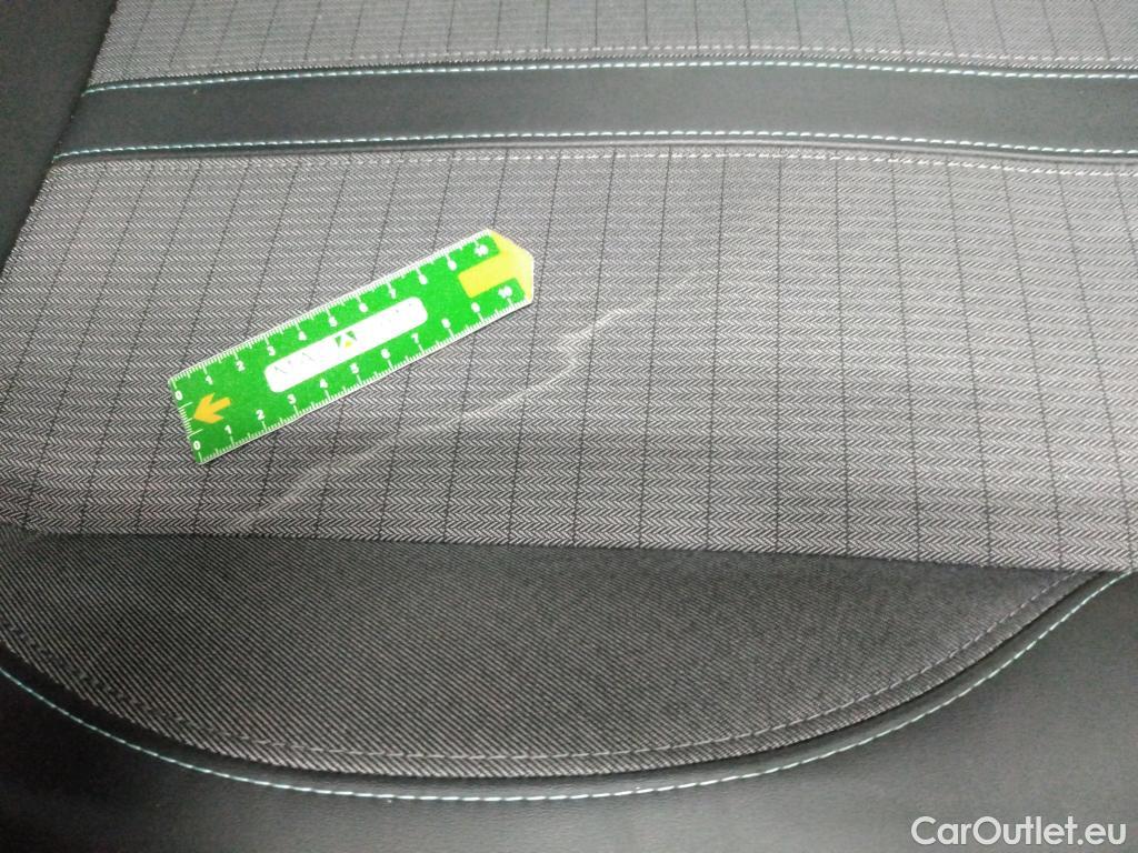  Peugeot  2008  Allure Business 1.2 PureTech 130CV BVA8 E6d #39