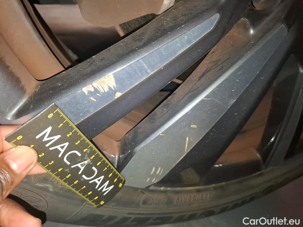  Peugeot  3008 PEUGEOT  / 2016 / 5P / SUV Hybrid4 300 e-EAT8 GT #4