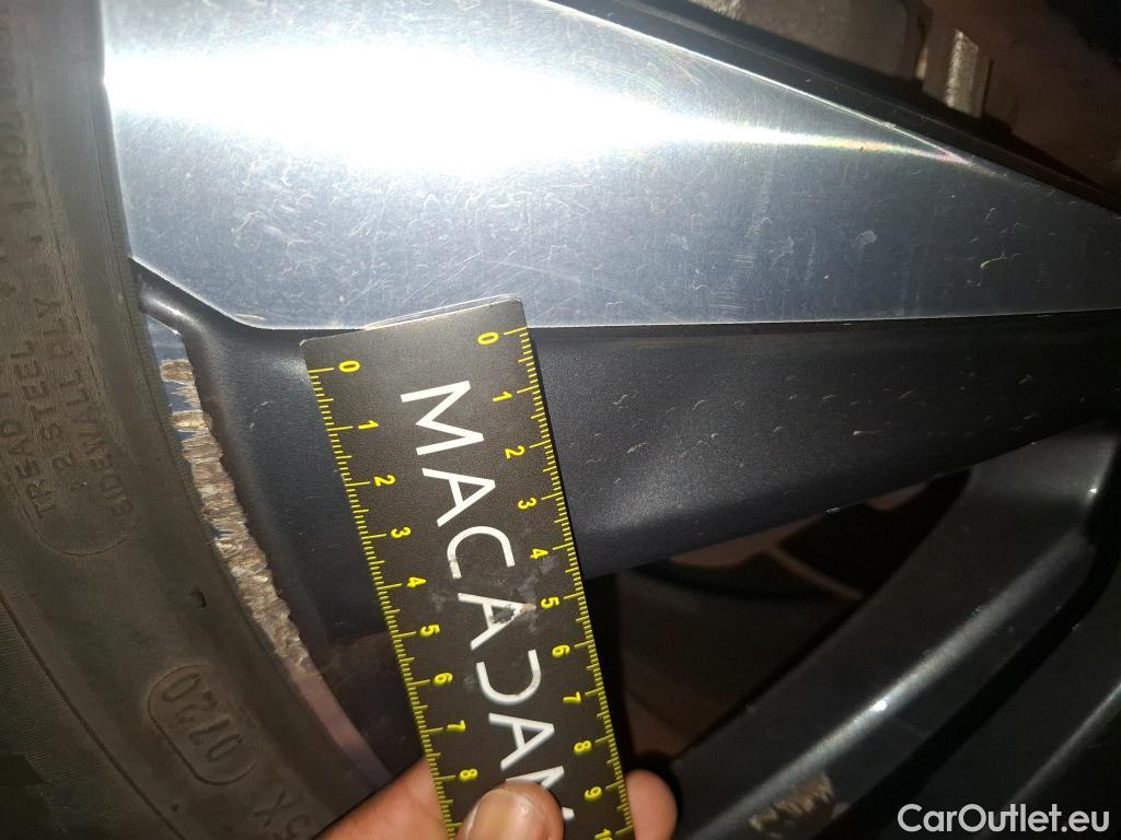  Peugeot  3008 PEUGEOT  / 2016 / 5P / SUV Hybrid4 300 e-EAT8 GT #5