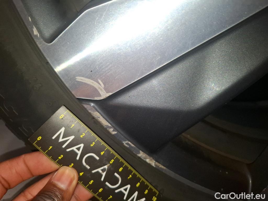  Peugeot  3008 PEUGEOT  / 2016 / 5P / SUV Hybrid4 300 e-EAT8 GT #9