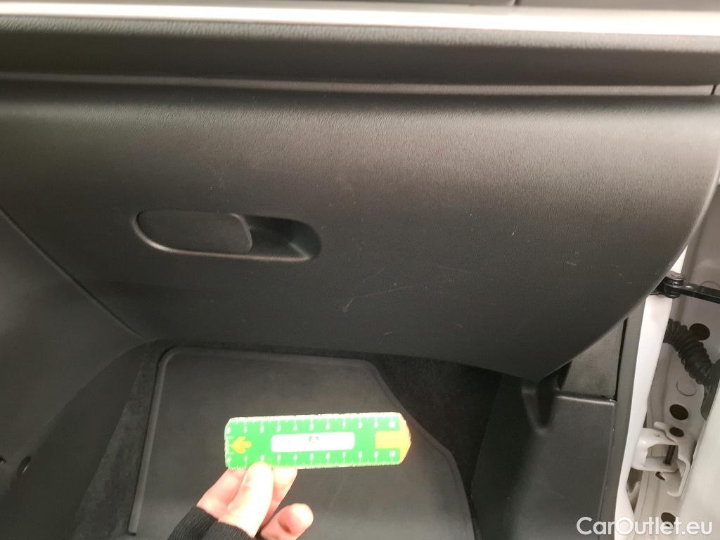  Citroen  C3  Société Feel 1.5 BlueHDI 100CV BVM6 E6dT #1