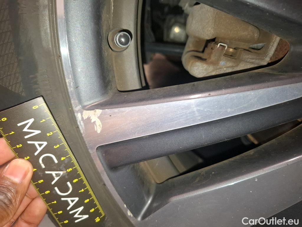  Peugeot  3008 PEUGEOT  / 2016 / 5P / SUV Hybrid4 300 e-EAT8 GT #10