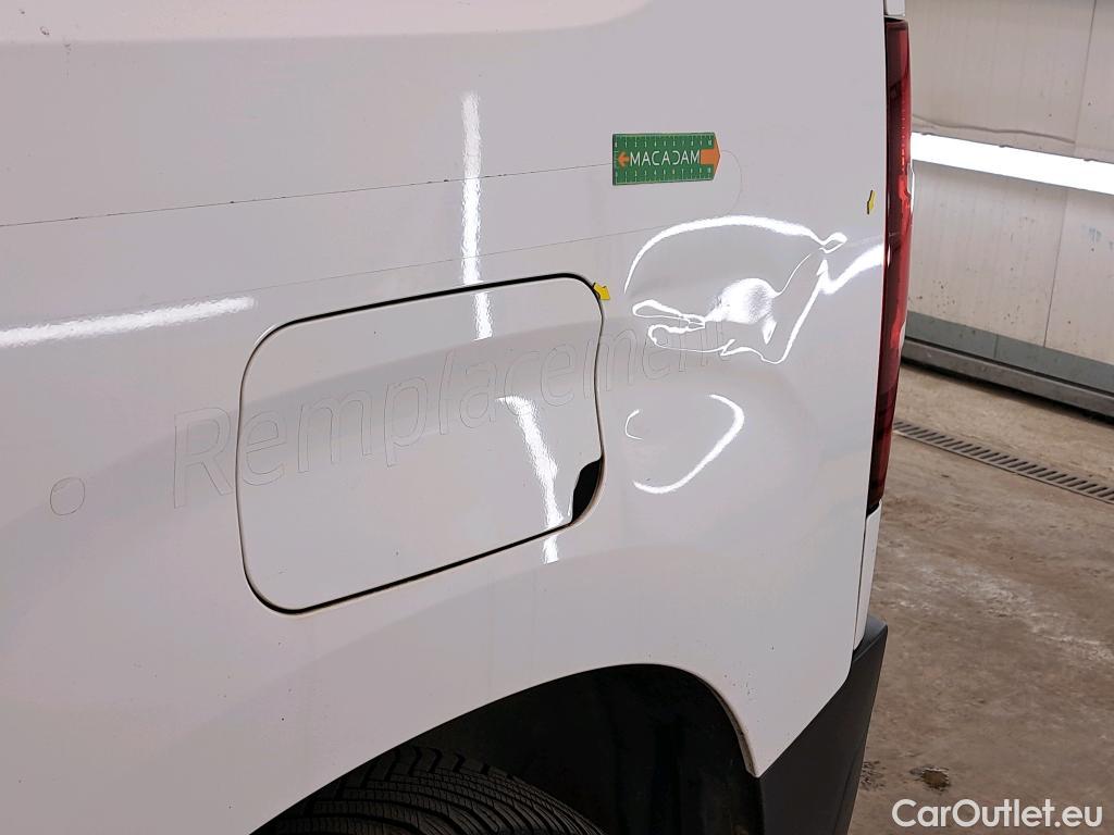  Citroen  Berlingo CITROEN  / 2018 / 4P / Fourgonnette M 650kg BlueHDi 75 S&S BVM Club #2