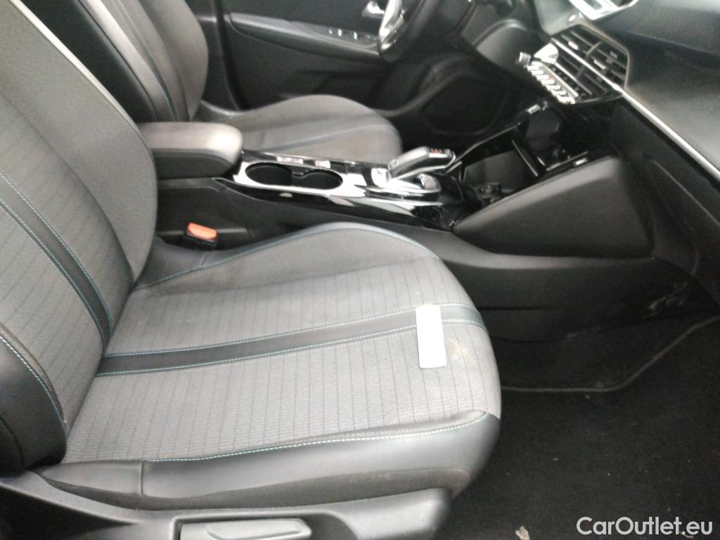  Peugeot  2008  Allure Business 1.2 PureTech 130CV BVA8 E6d #40