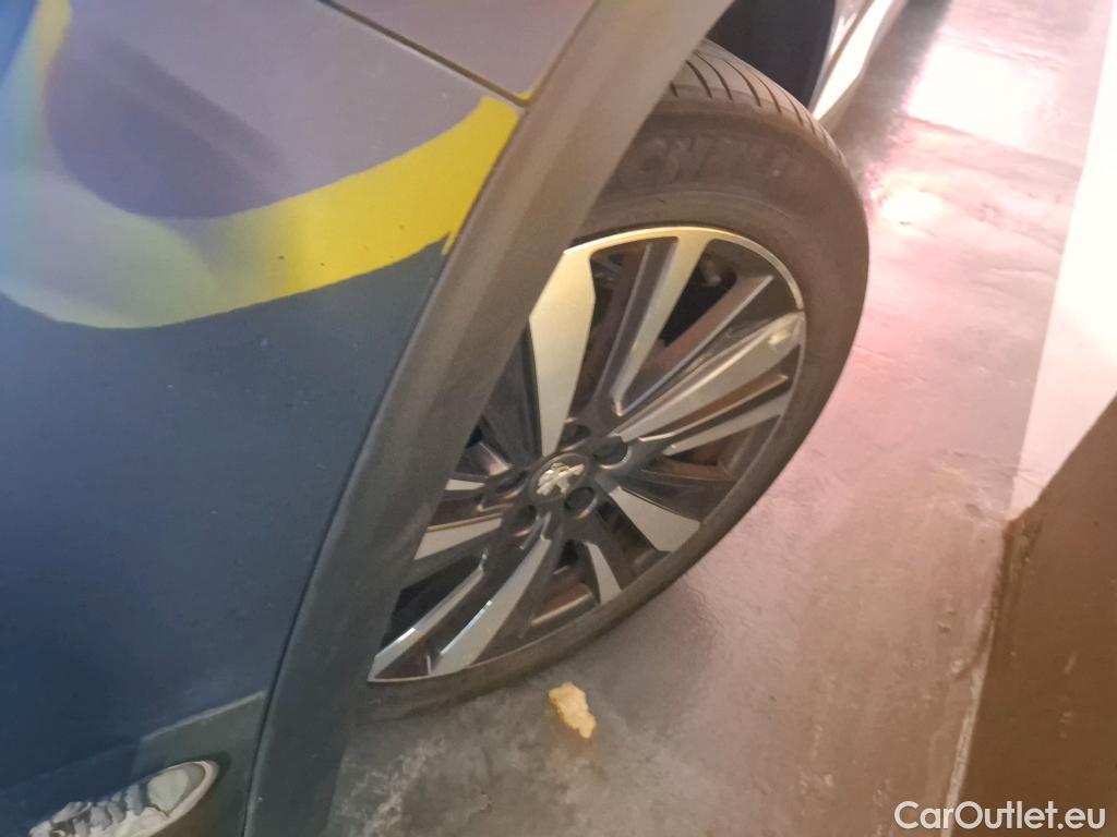  Peugeot  3008 PEUGEOT  / 2016 / 5P / SUV Hybrid4 300 e-EAT8 GT #1