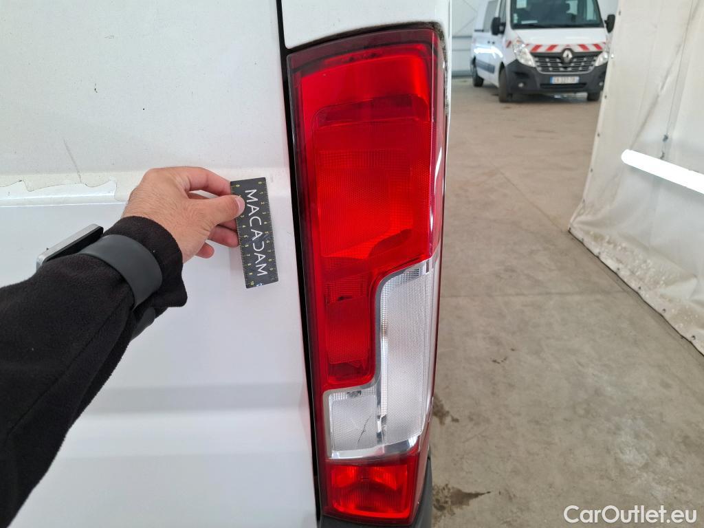  Peugeot  Boxer PEUGEOT  VU 4p Fourgon BLUEHDI 110 PREMIUM 330 L1H1 #24