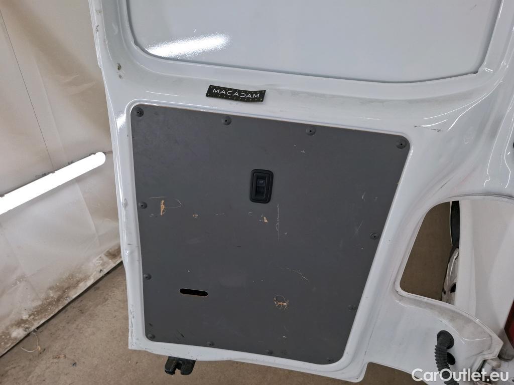  Volkswagen  Transporter VOLKSWAGEN  / 2019 / 4P / Fourgon tôlé 2.0 TDi 150 DSG7 L1H1 Business Plus #29