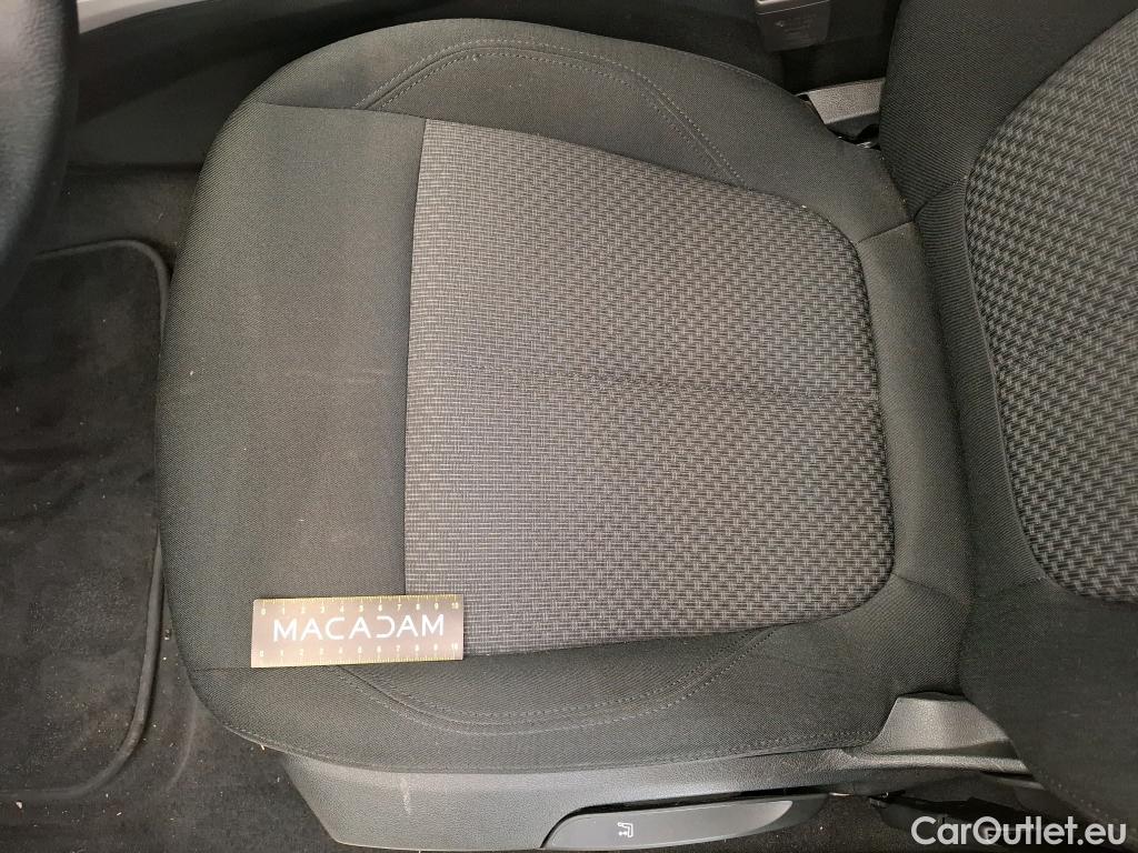  Bmw  Serie 1 BMW Série 1 / 2019 / 5P / Berline 116i Business Design #7