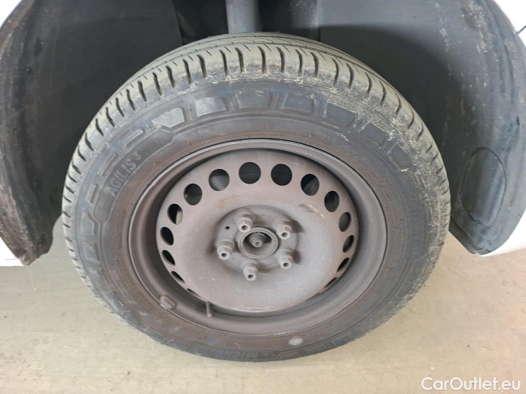  Volkswagen  Transporter VOLKSWAGEN  / 2019 / 4P / Fourgon tôlé 2.0 TDi 150 DSG7 L1H1 Business Plus #38