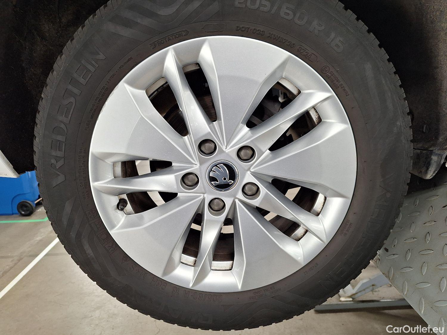  Skoda  Octavia Skoda,  Combi '20, Skoda  Combi 2.0 CRTDI 85kW Ambition 5d #7