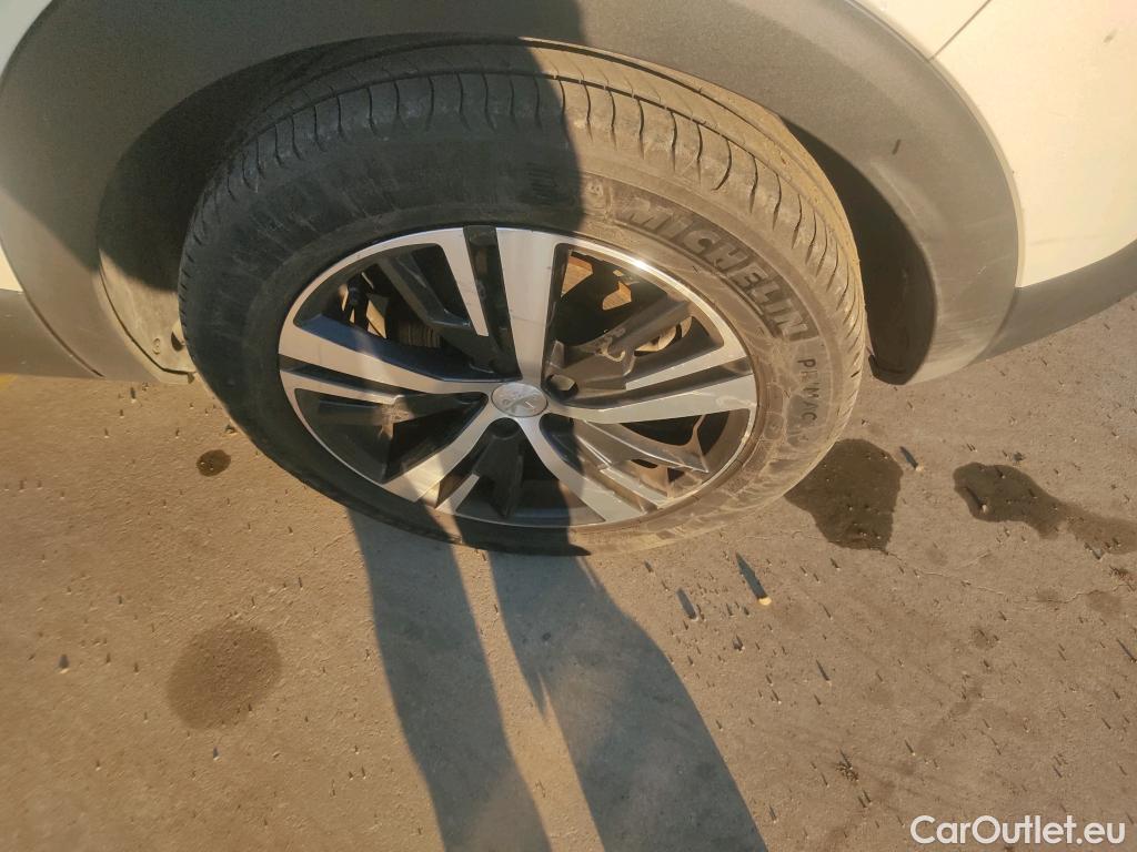  Peugeot  3008 PEUGEOT  / 2016 / 5P / todoterreno 1.5 BlueHDi 96kW (130CV) S&S Allure EAT8 #32