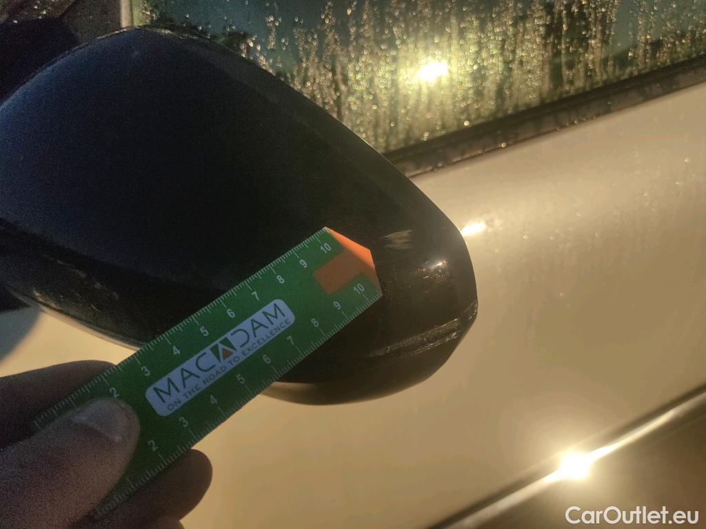  Peugeot  3008 PEUGEOT  / 2016 / 5P / todoterreno 1.5 BlueHDi 96kW (130CV) S&S Allure EAT8 #31