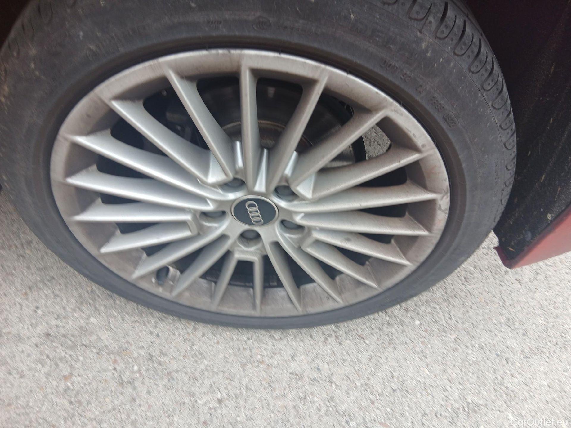  Audi  A3 AUDI  / 2020 / 5P / berlina con portón Sportback Advanced 35 TFSI 110kW (150CV) #13