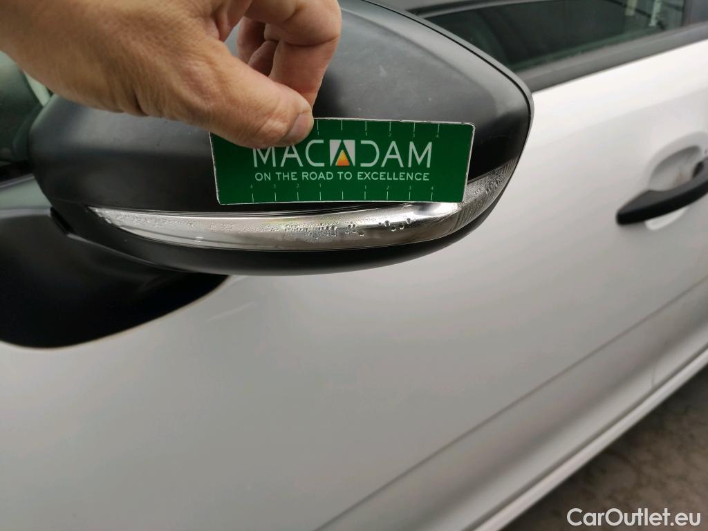  Citroen  C3 CITROEN  / 2016 / 5P / berlina comercial BlueHDi 73KW (100CV) S&S Comercial #40