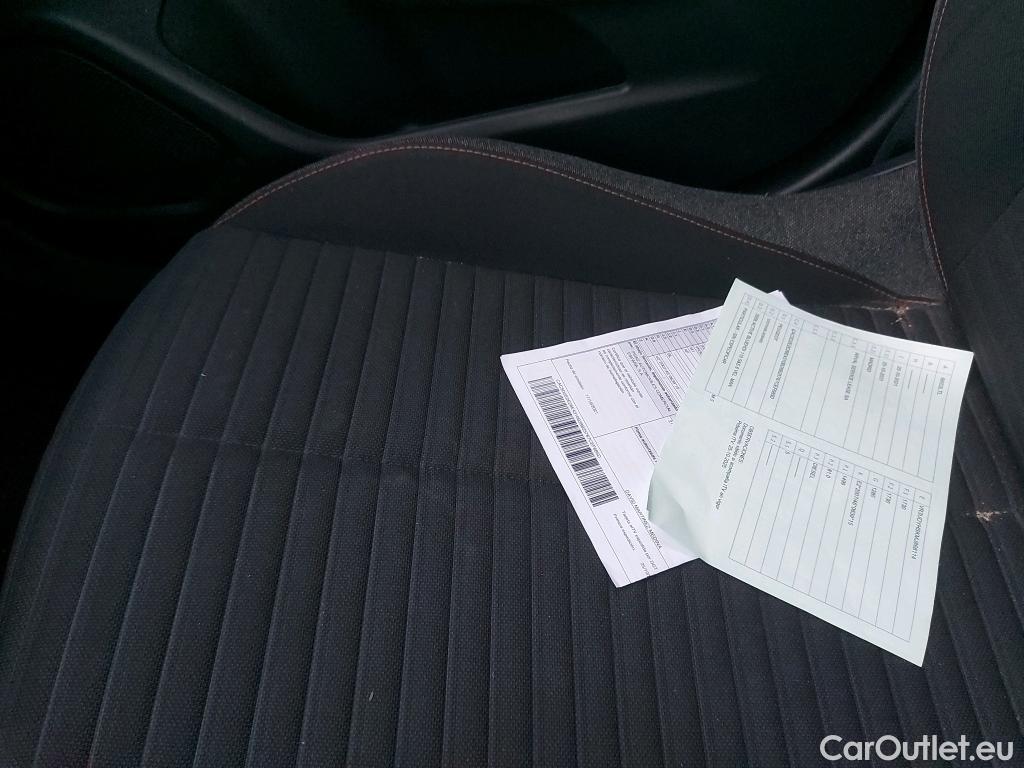  Peugeot  2008 PEUGEOT  / 2019 / 5P / todoterreno Active BlueHDI 81kW (110CV) #2