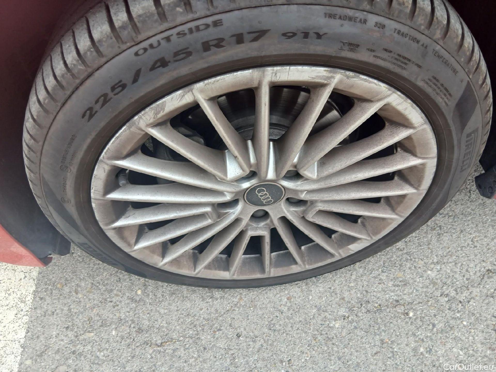  Audi  A3 AUDI  / 2020 / 5P / berlina con portón Sportback Advanced 35 TFSI 110kW (150CV) #9