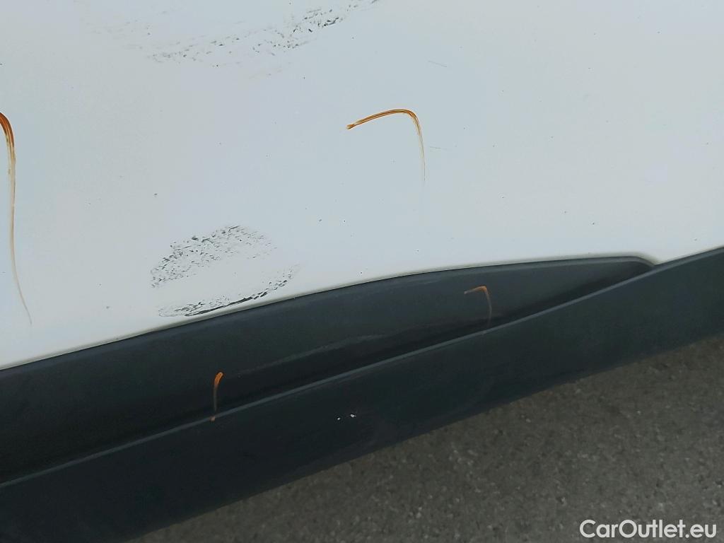  Peugeot  2008 PEUGEOT  / 2019 / 5P / todoterreno Active BlueHDI 81kW (110CV) #30