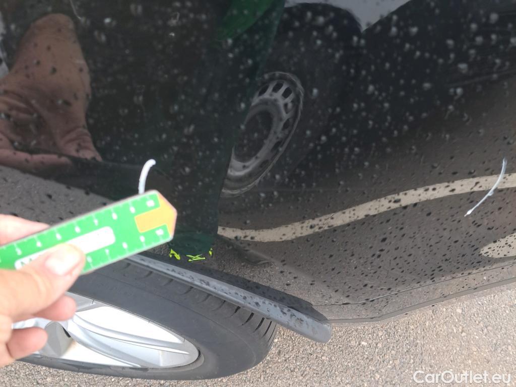  Land Rover  Range Rover LAND ROVER  Velar / 2017 / 5P / todoterreno 2.0 D240 177kW (240CV) S 4WD Auto #25