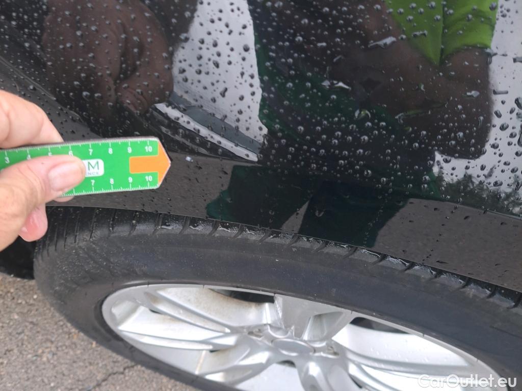  Land Rover  Range Rover LAND ROVER  Velar / 2017 / 5P / todoterreno 2.0 D240 177kW (240CV) S 4WD Auto #32