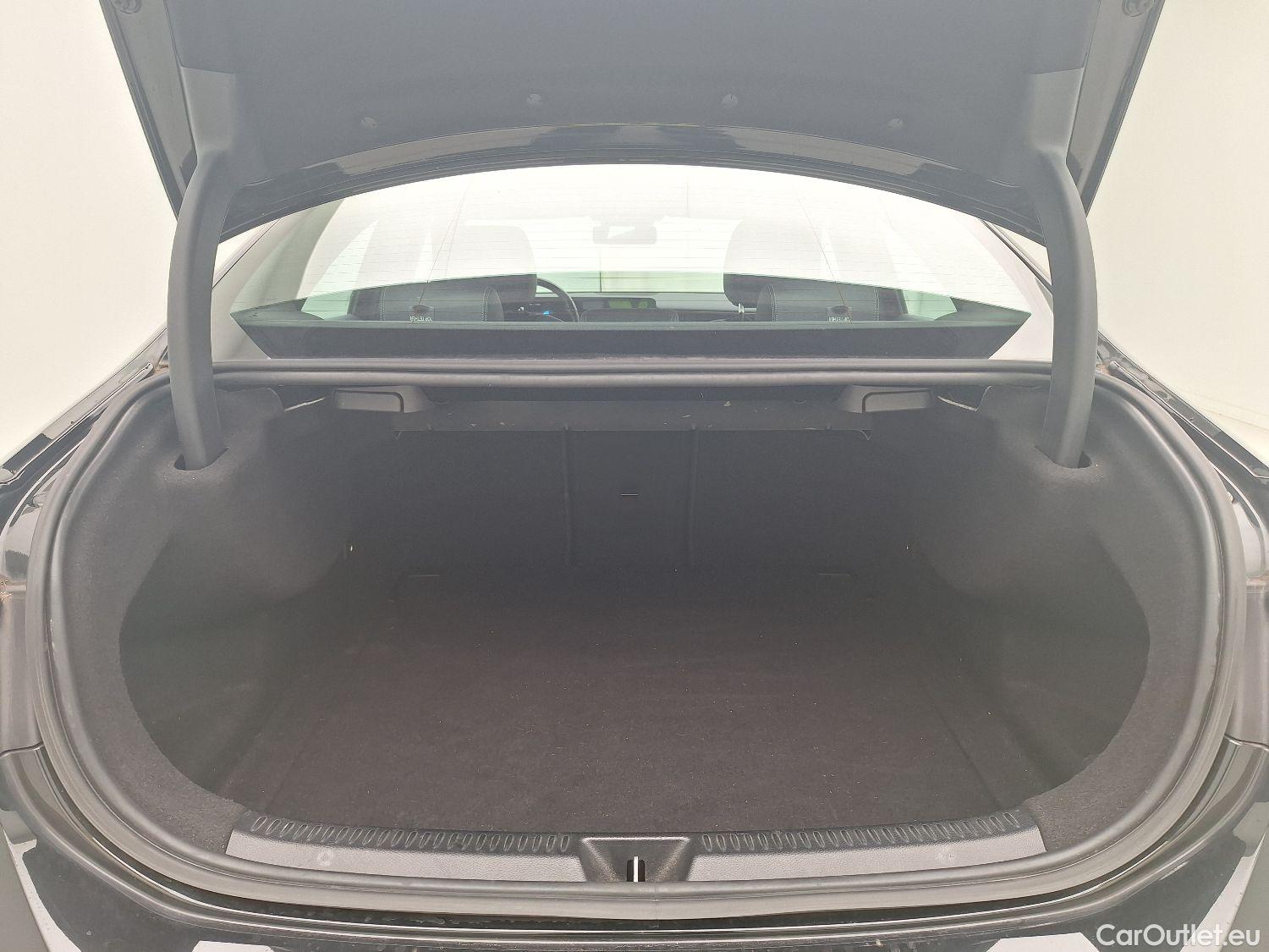  Mercedes  A-Klasse Mercedes, A-Class Berline '18, Mercedes-Benz  Limousine A 180d Business S #2