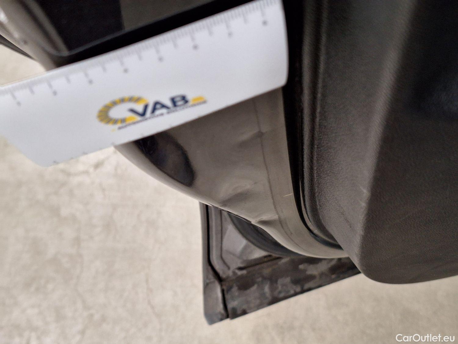  Peugeot  5008 Peugeot,  '16, Peugeot  1.5 BlueHDi 96kW S&S EAT8 GT Line 5d #34