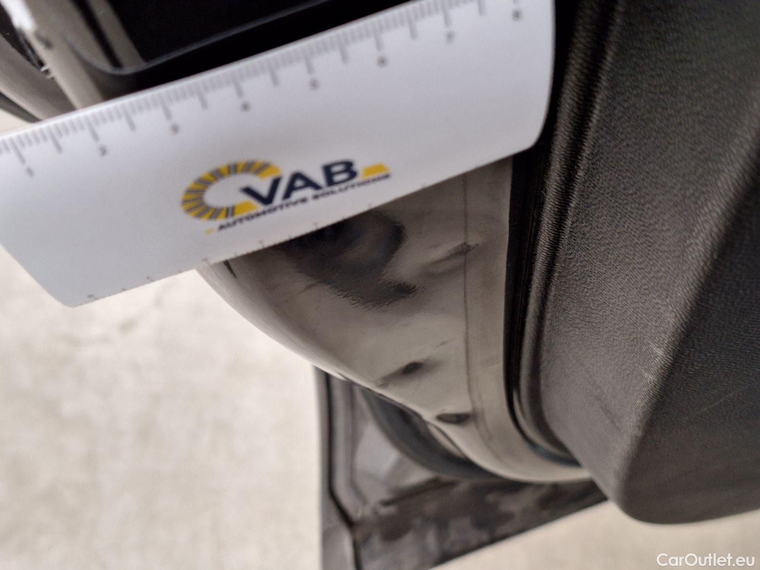  Peugeot  5008 Peugeot,  '16, Peugeot  1.5 BlueHDi 96kW S&S EAT8 GT Line 5d #33