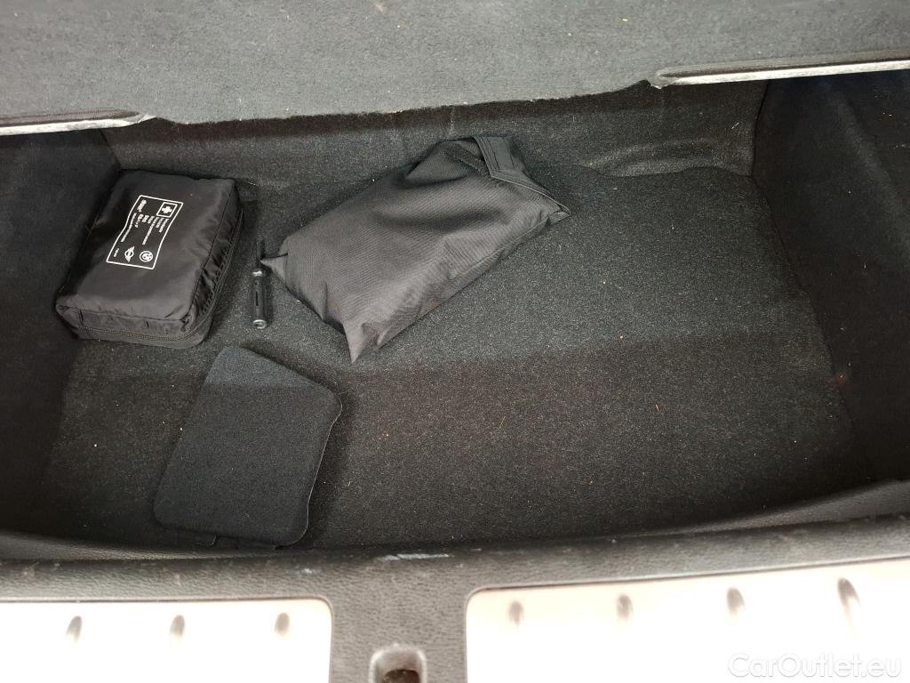  Bmw  X2 BMW  / 2017 / 5P / SUV sDrive20d Lounge BVA8 #11