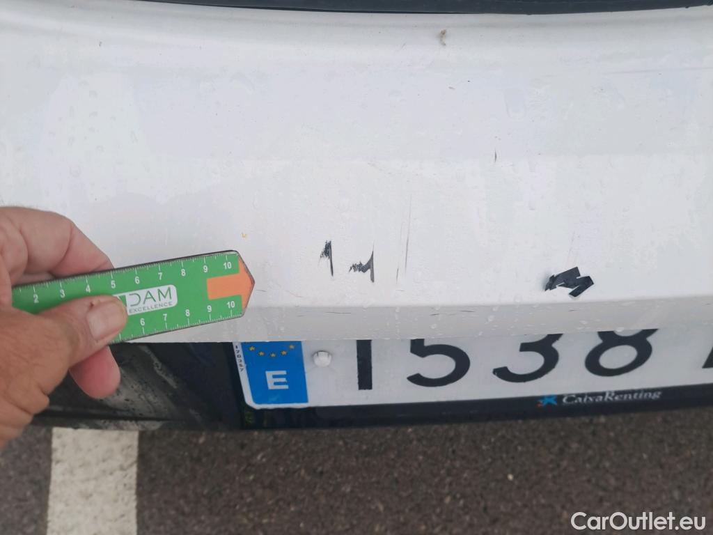  Peugeot  208 PEUGEOT  / 2019 / 5P / berlina con portón PureTech 73kW (100CV) Allure #20