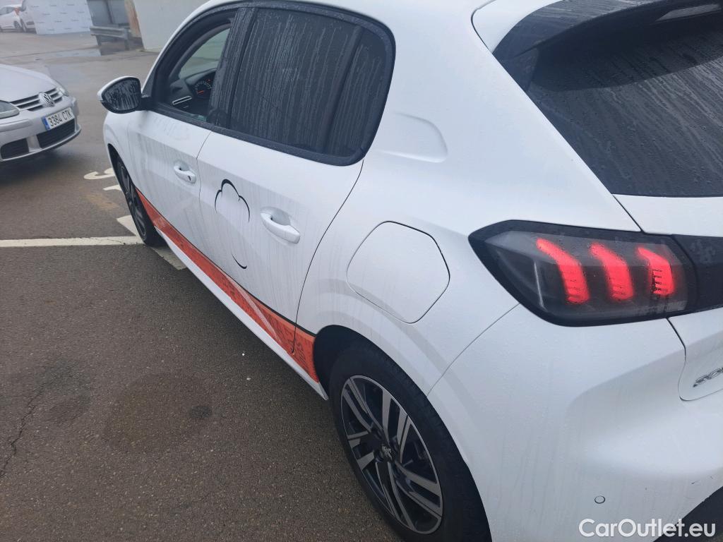  Peugeot  208 PEUGEOT  / 2019 / 5P / berlina con portón PureTech 73kW (100CV) Allure #16