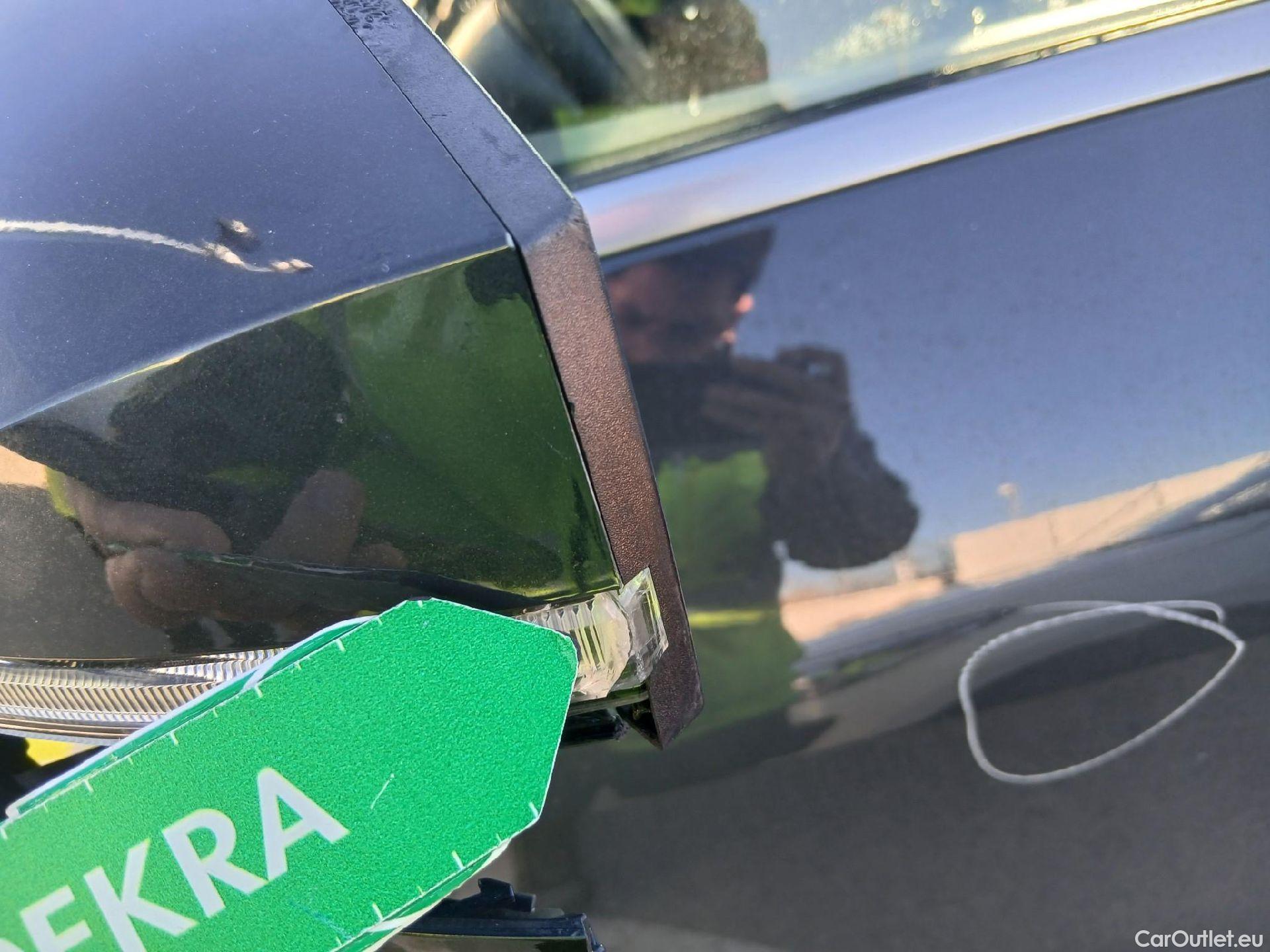  KIA  Sportage KIA  / 2022 / 5P / todoterreno 1.6 T-GDi 118kW (160CV) Drive 17