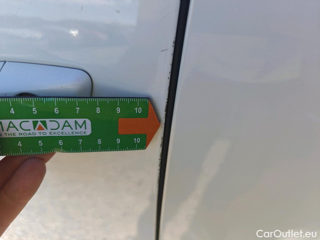  Peugeot  2008  Allure Pack 1.5 HDi 110CV MT6 E6d #13