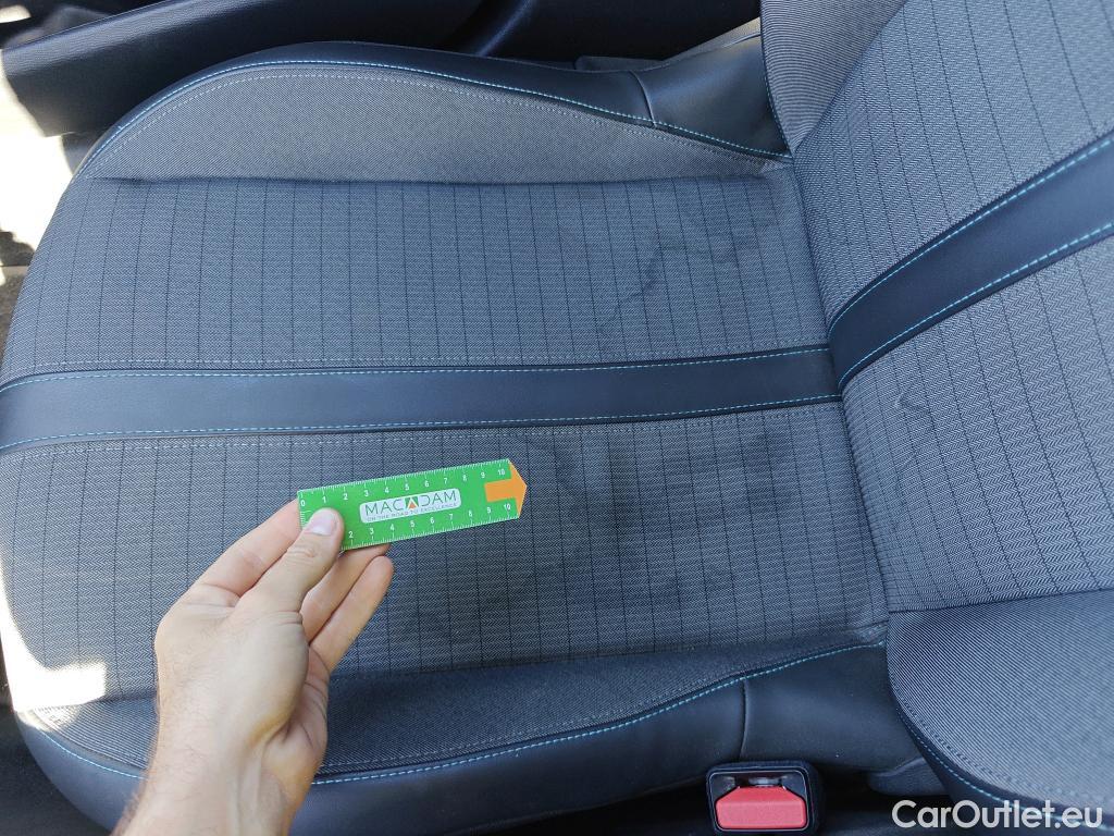  Peugeot  2008  Allure Pack 1.5 HDi 110CV MT6 E6d #14