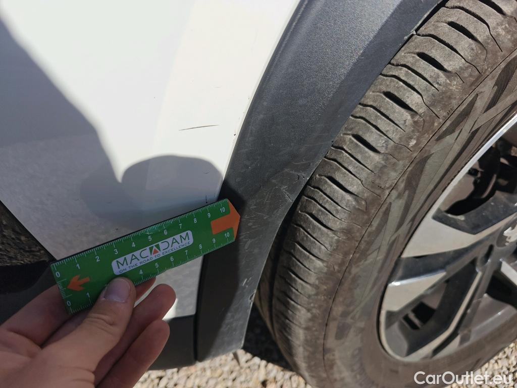  Peugeot  2008  Allure Pack 1.5 HDi 110CV MT6 E6d #38