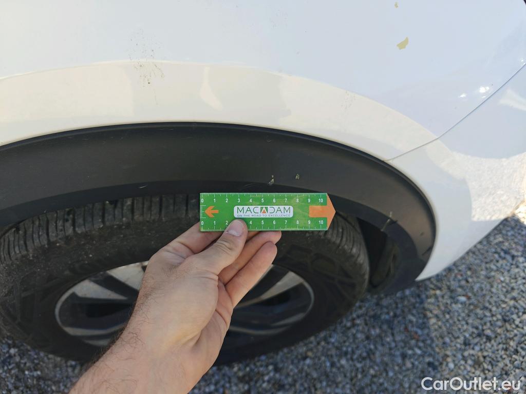  Peugeot  2008  Allure Pack 1.5 HDi 110CV MT6 E6d #33