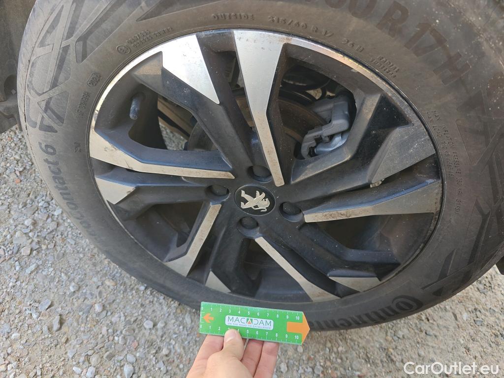  Peugeot  2008  Allure Pack 1.5 HDi 110CV MT6 E6d #41