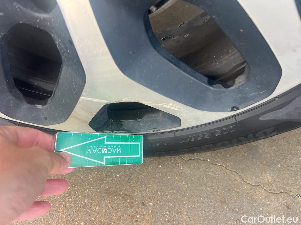  Renault  Captur RENAULT  / 2017 / 5P / crossover Zen TCe 66kW (90CV) -18 (CX) #8