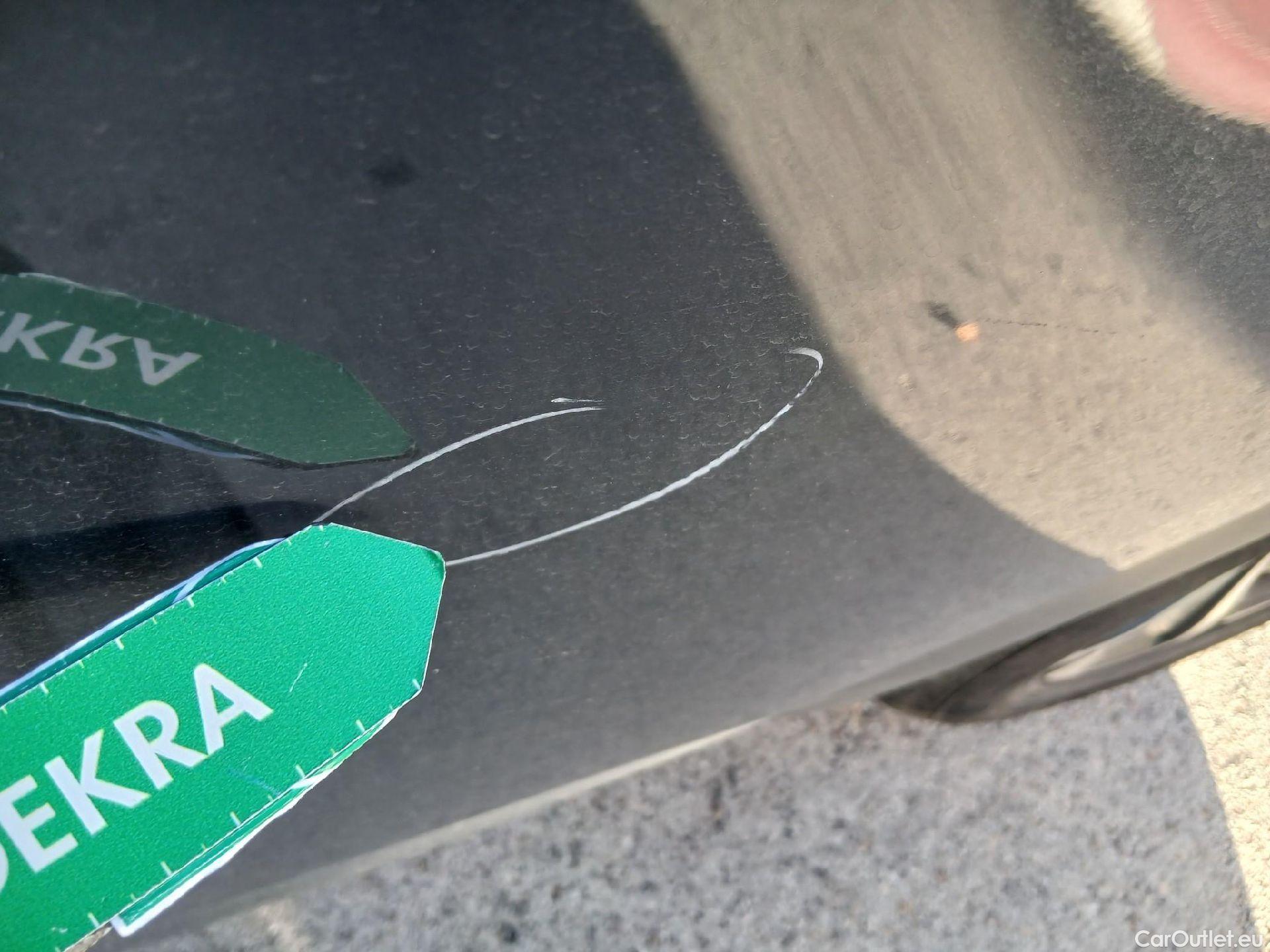  KIA  Sportage KIA  / 2022 / 5P / todoterreno 1.6 T-GDi 118kW (160CV) Drive 17