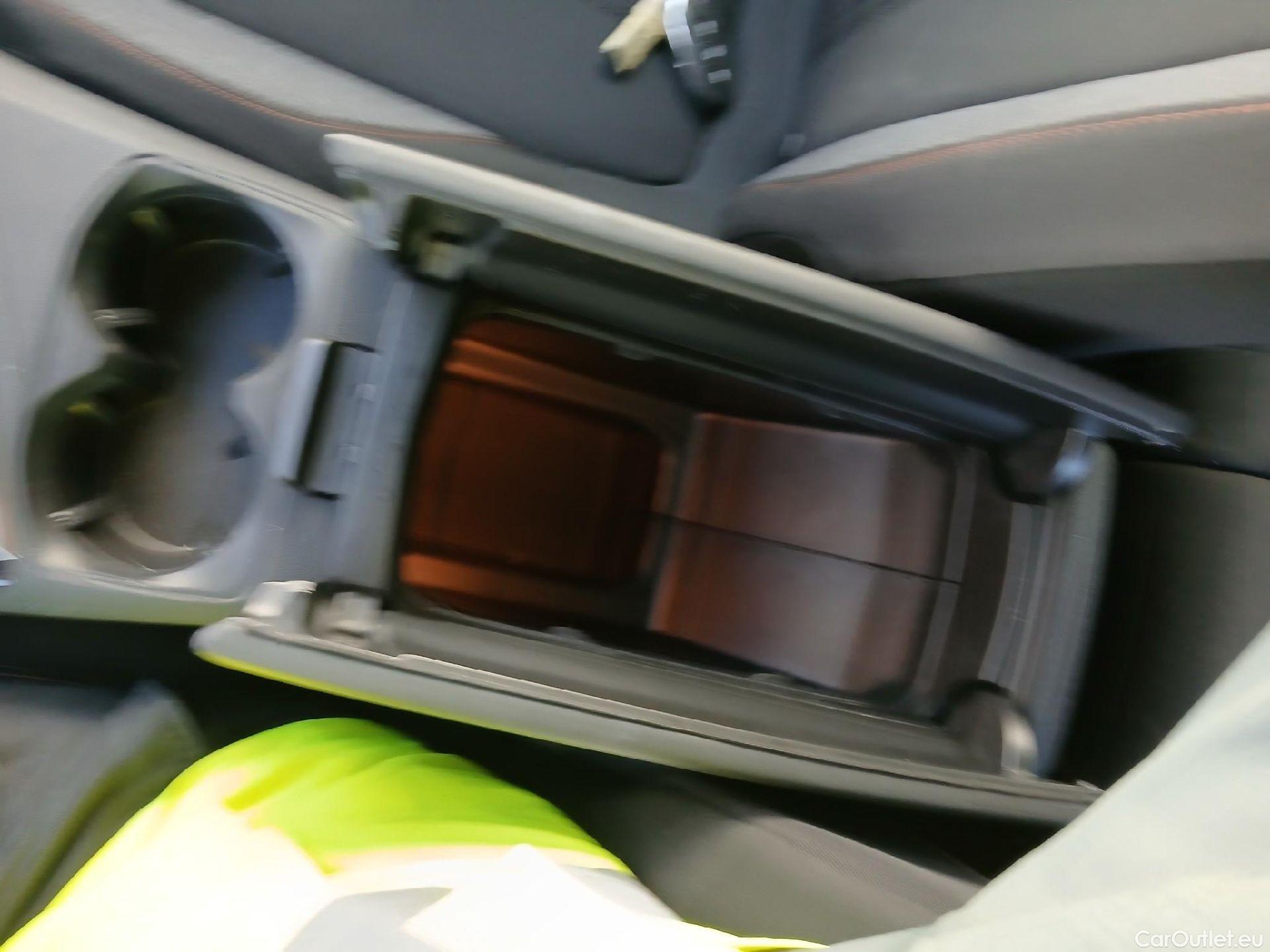  Peugeot  3008 PEUGEOT  / 2020 / 5P / todoterreno 1.5 BlueHDi 96kW (130CV) S&S Active Pack #3