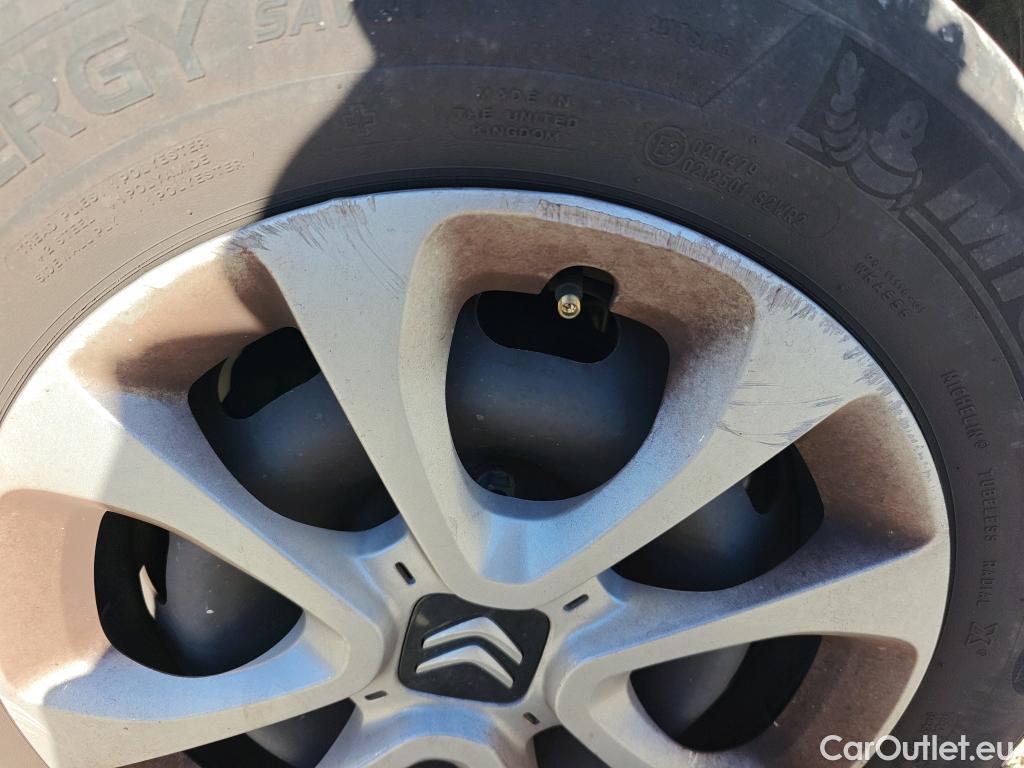  Citroen  C3 CITROEN  / 2016 / 5P / berlina con portón BlueHDi 73KW (100CV) S&S FEEL #45