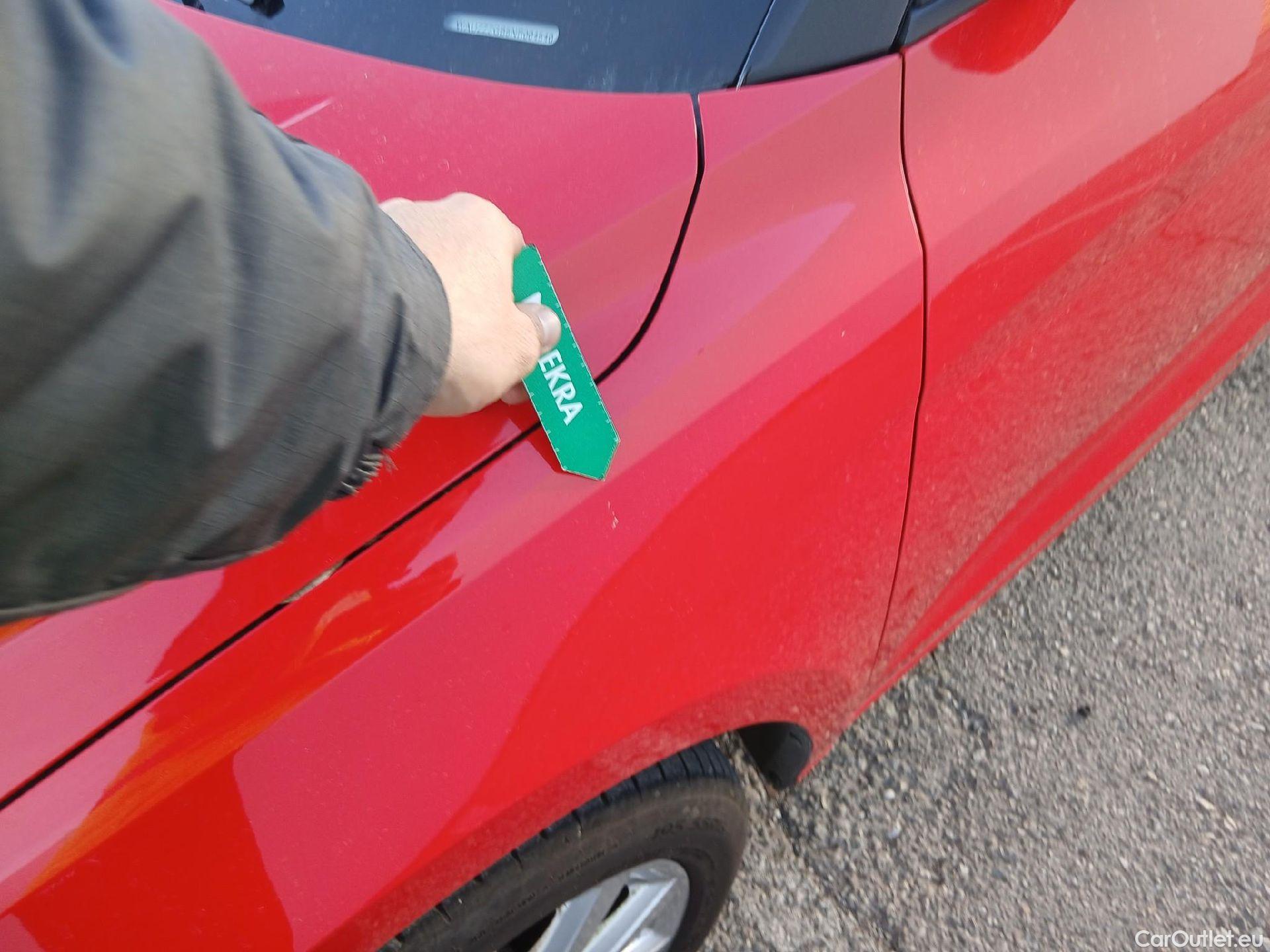  Audi  A1 Sportback AUDI A1 / 2018 / 5P / berlina con portón Sportback Advanced 25 TFSI 70kW (95CV) #3