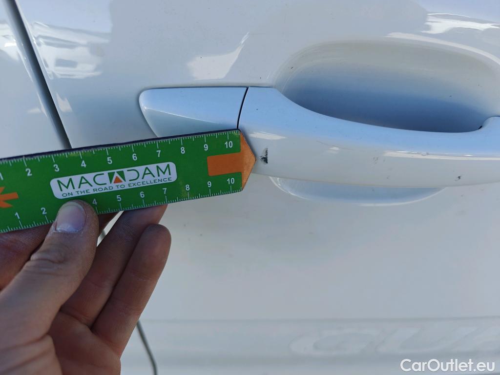  Citroen  C3 CITROEN  / 2016 / 5P / berlina con portón BlueHDi 73KW (100CV) S&S FEEL #56