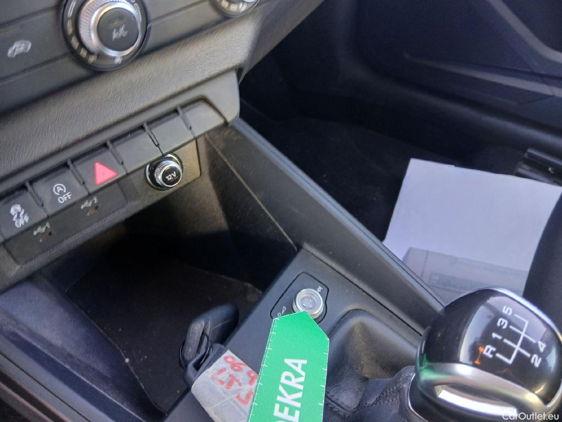  Audi  A1 Sportback AUDI A1 / 2018 / 5P / berlina con portón Sportback Advanced 25 TFSI 70kW (95CV) #21