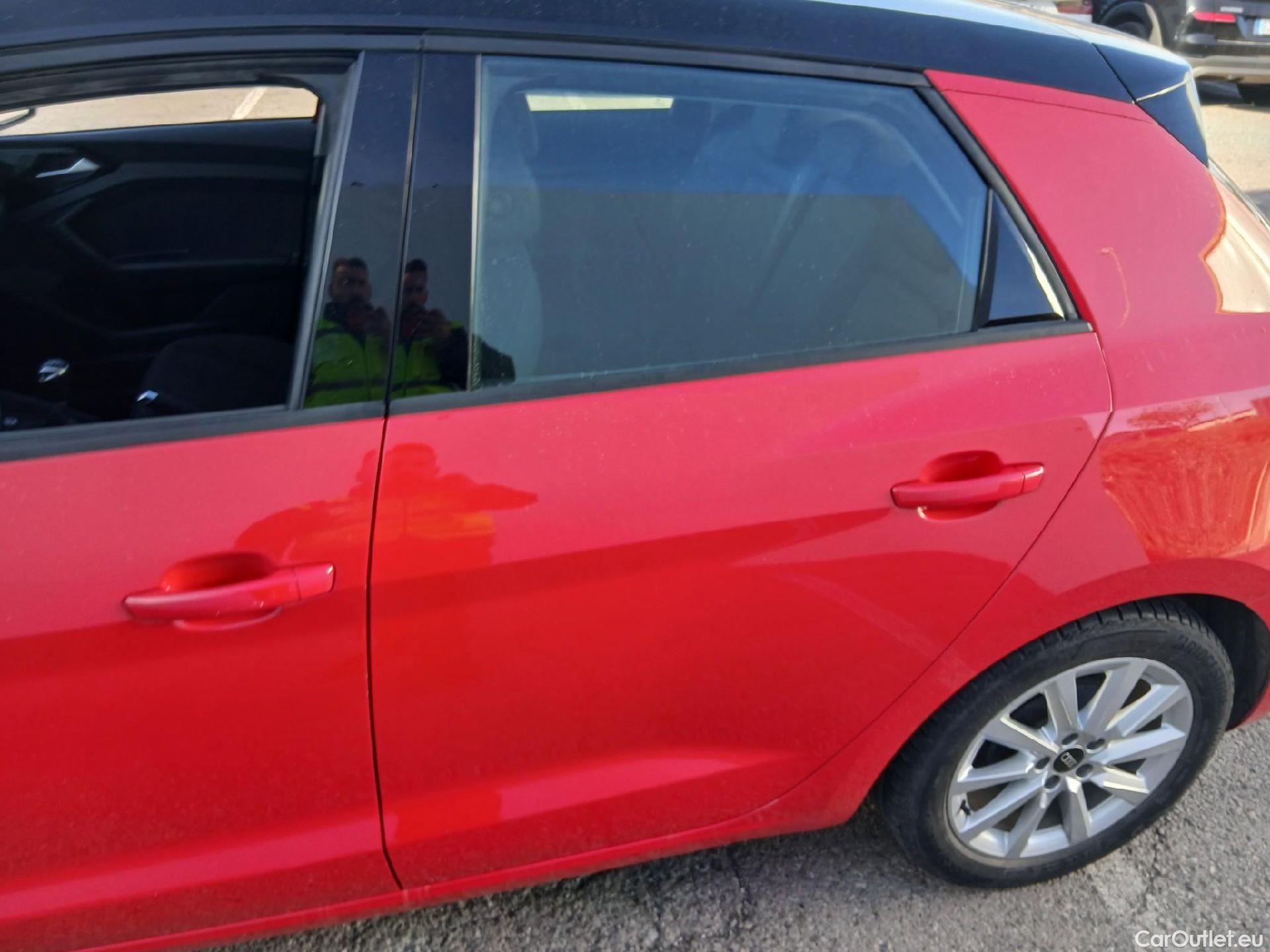  Audi  A1 Sportback AUDI A1 / 2018 / 5P / berlina con portón Sportback Advanced 25 TFSI 70kW (95CV) #8