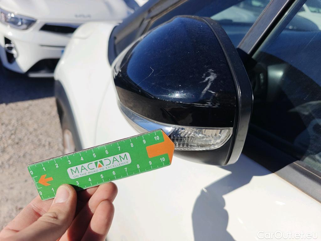  Citroen  C3 CITROEN  / 2016 / 5P / berlina con portón BlueHDi 73KW (100CV) S&S FEEL #67