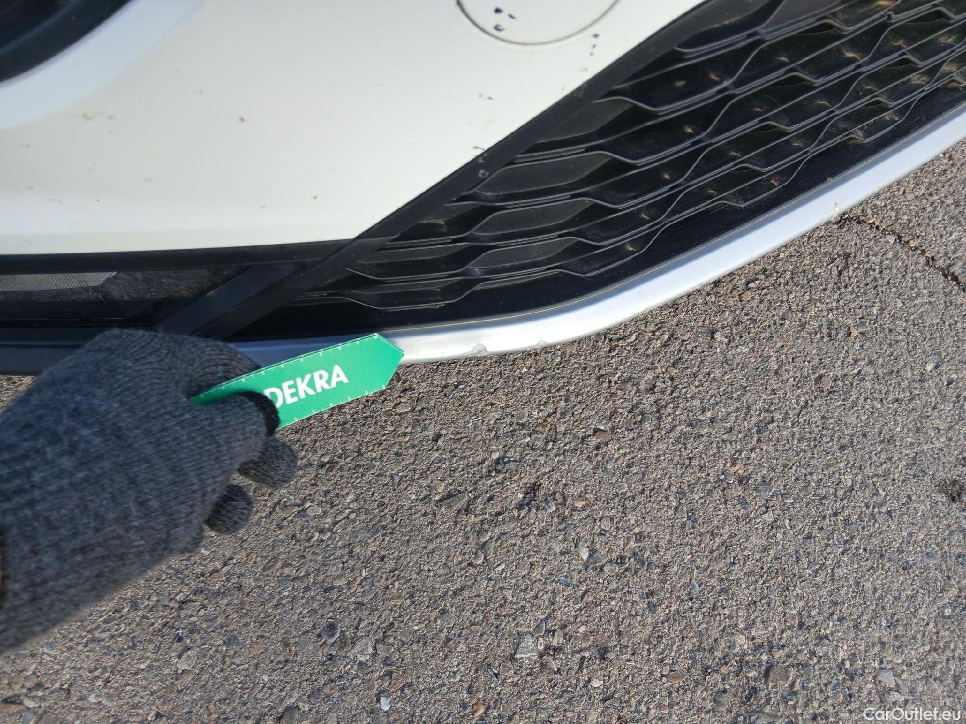  Volkswagen  T-ROC VOLKSWAGEN  / 2017 / 5P / Advance 1.5 TSI 110kW (150CV) DSG #3