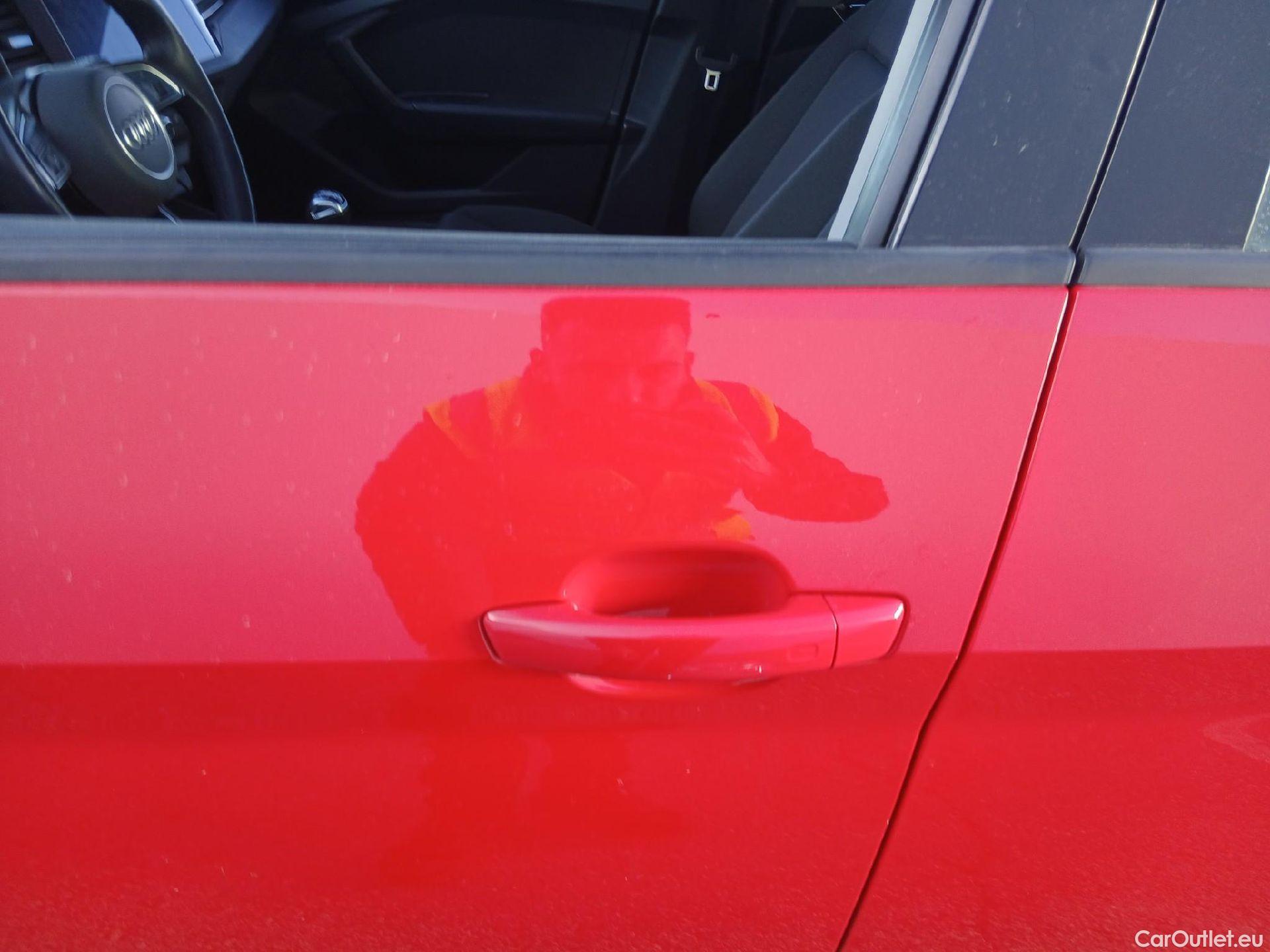  Audi  A1 Sportback AUDI A1 / 2018 / 5P / berlina con portón Sportback Advanced 25 TFSI 70kW (95CV) #5